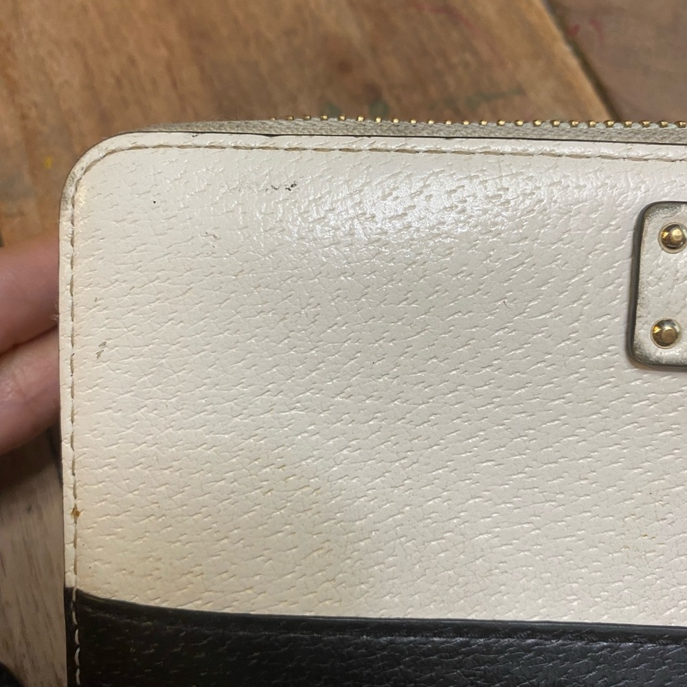 Kate Spade Grove Street Neda Zip Around Wallet Black and White - Picture 4 of 9